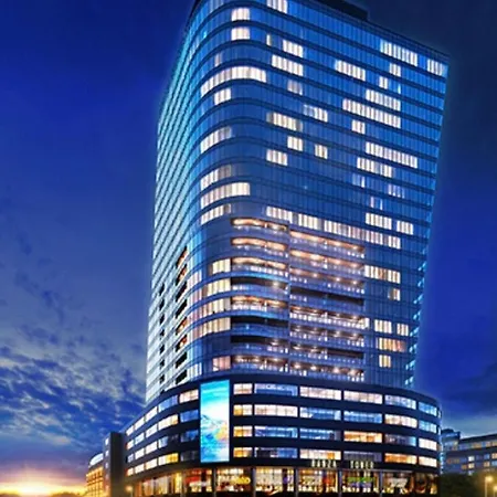 Hanza Tower Sky Pool & Jacusi & Sauna *