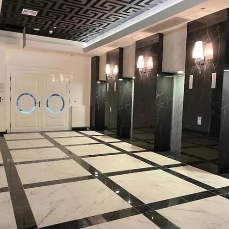 Appartamento Hanza Tower Sky Pool & Jacusi & Sauna
